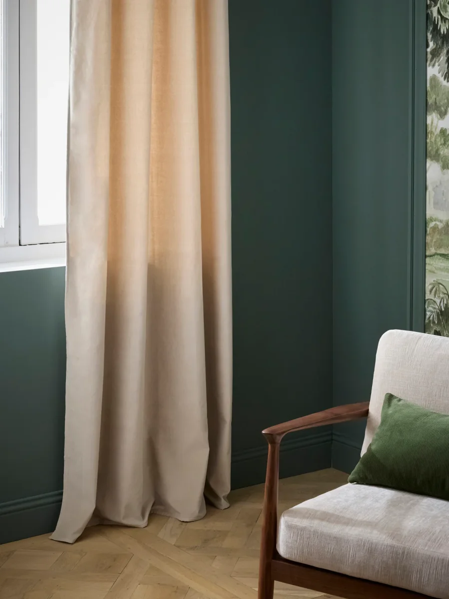 Rideau en velours ras à oeillets