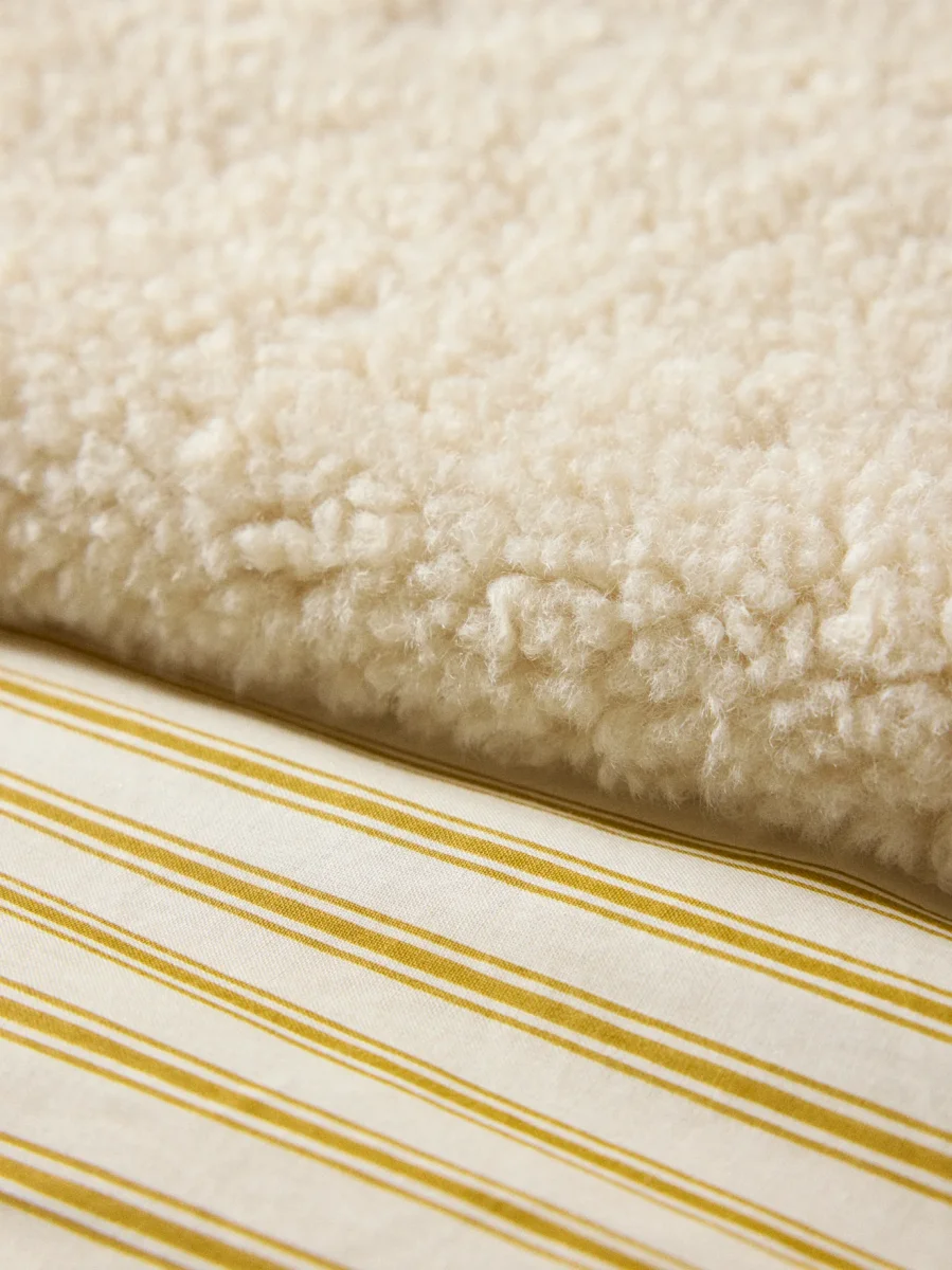 Plaid réversible sherpa et rayures – Image 4