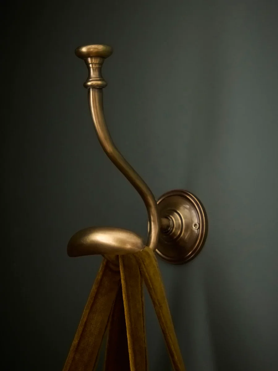 Patère en laiton Edouard – Image 3