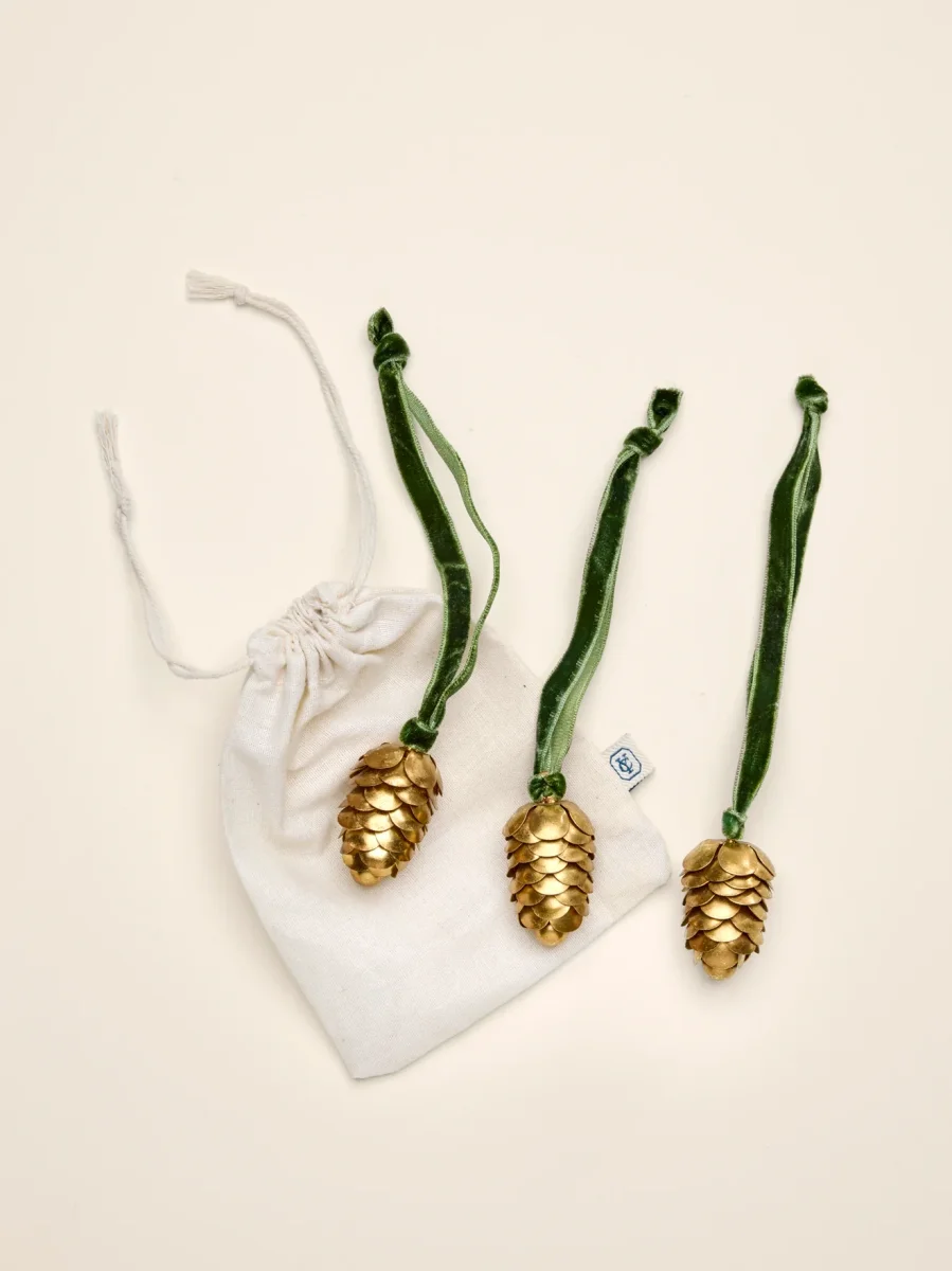 Pomme de pin à suspendre par lot de 3 – Image 3