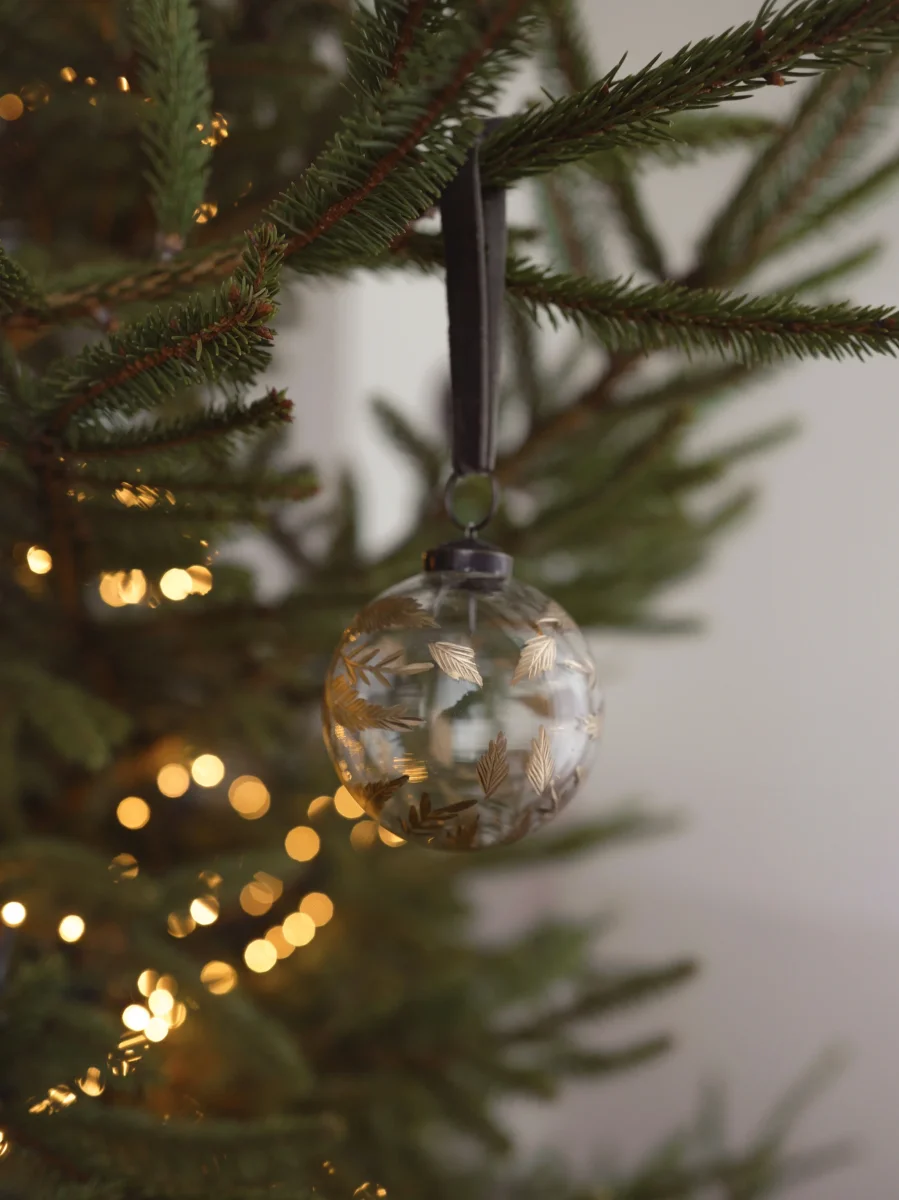 Boule de Noël en verre peinte à la main par lot de 3 – Image 6