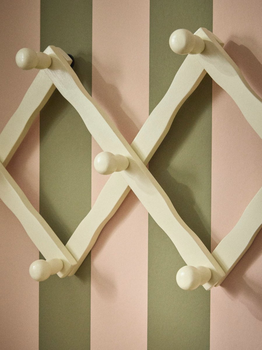 Portemanteau accordéon en bois – Image 4