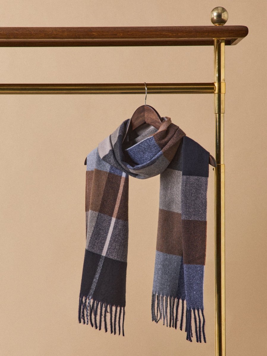 Écharpe frangée grands carreaux homme – Image 3