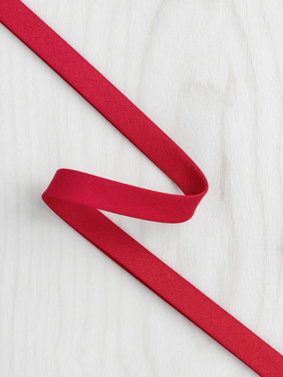 Double-Fold Cotton Poplin Bias Tape - 13 mm (1/2") wide - Red – Image 2