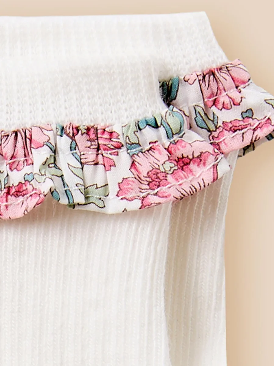 Chaussettes avec volant en tissu Liberty Bébé – Image 3