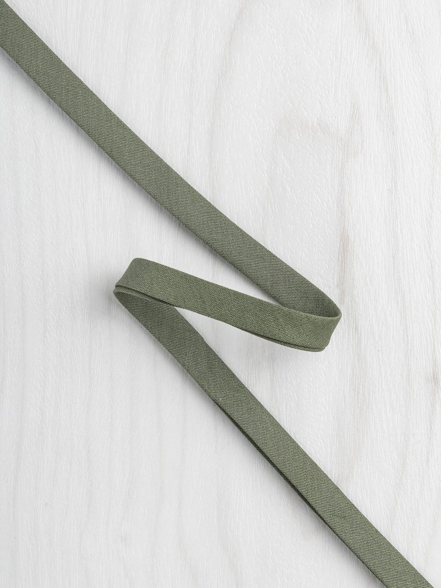 Double-Fold Cotton Poplin Bias Tape - 10 mm (3/8") wide - Olive – Image 2