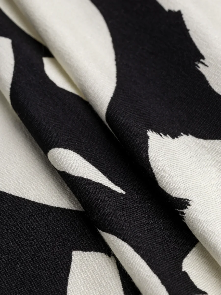 Abstract Brushstroke Viscose Knit - Black + Cream - Swatch – Image 3