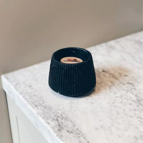 Axia - Bougie Intérieur noire en béton – Image 3