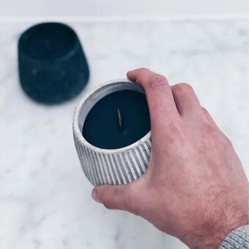 Axia - Bougie Intérieur noire en béton – Image 4