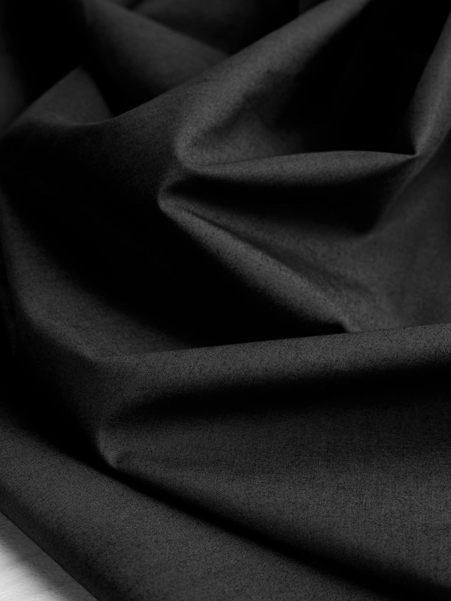 Signature Crisp Cotton Poplin - Black - Swatch – Image 3