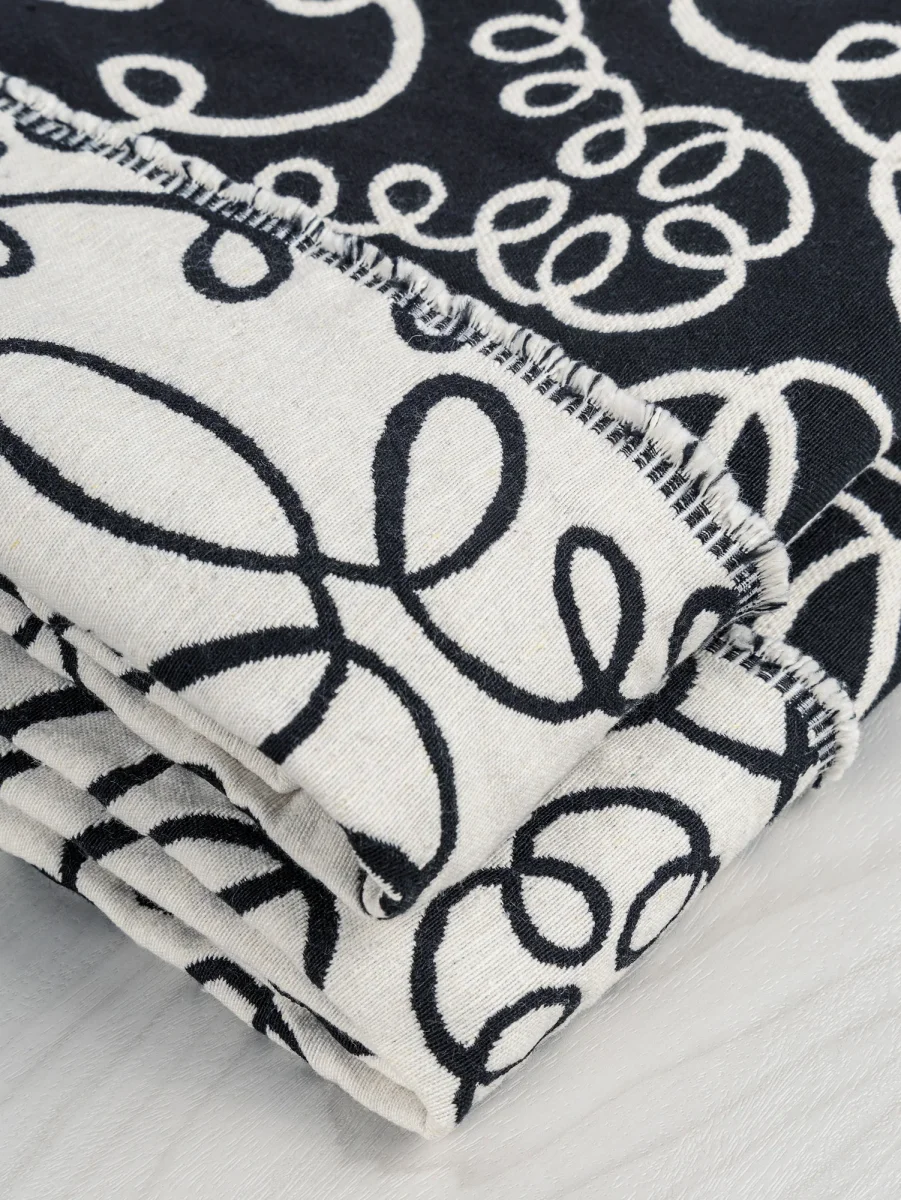 Graphic Swirl Cotton Jacquard - Black + Cream - Swatch – Image 4