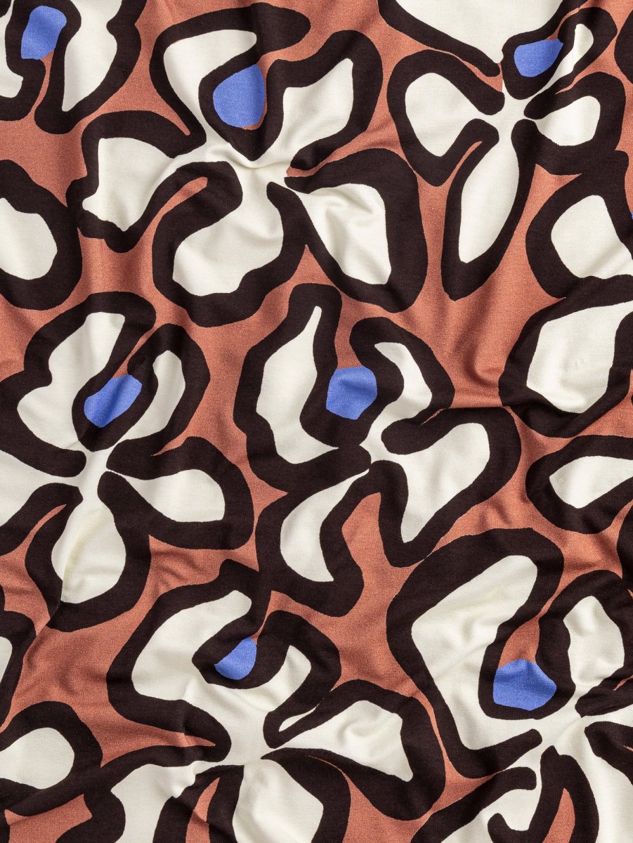 Large Squiggle Bloom Print Viscose Knit - Cream + Brown + Periwinkle - Swatch – Image 4