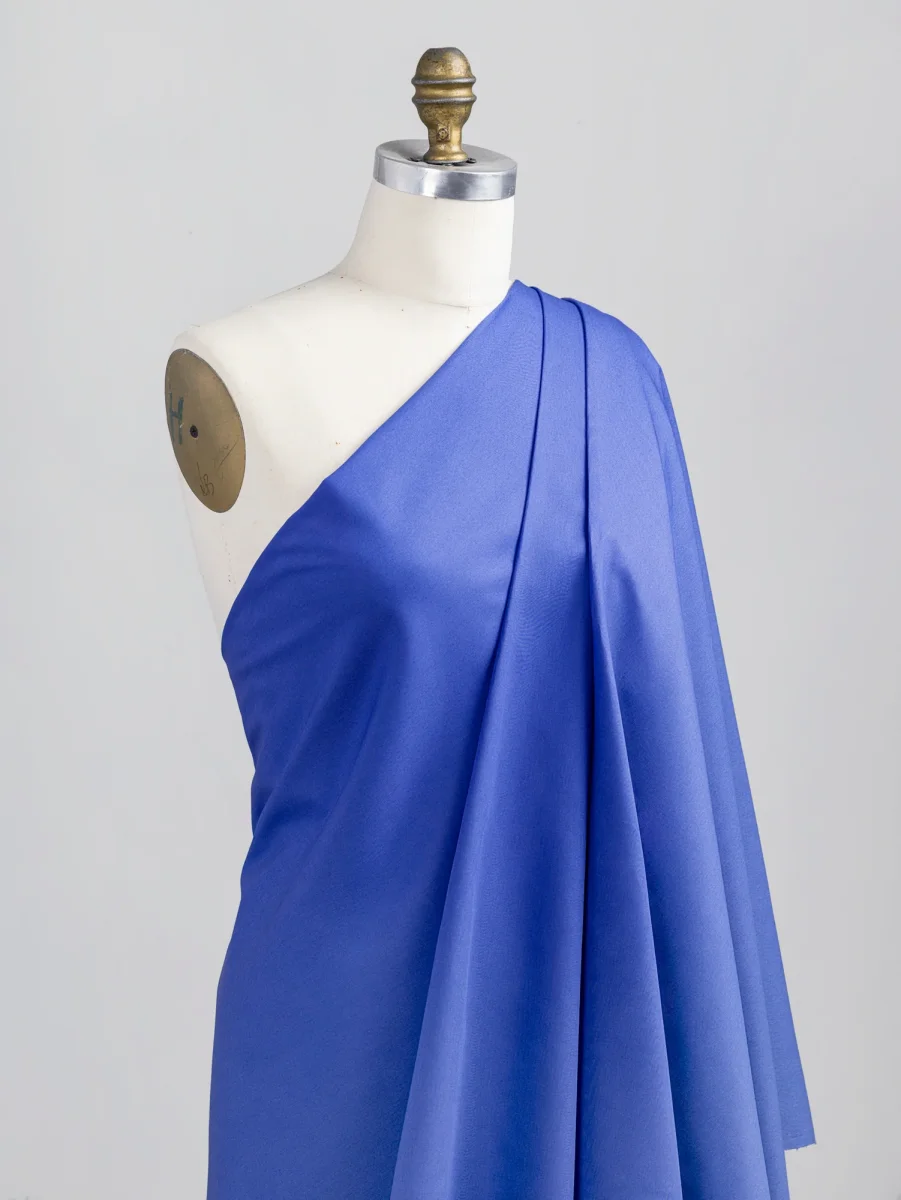 Lightweight Silky Cotton Poplin - Cerulean Blue - Swatch – Image 2