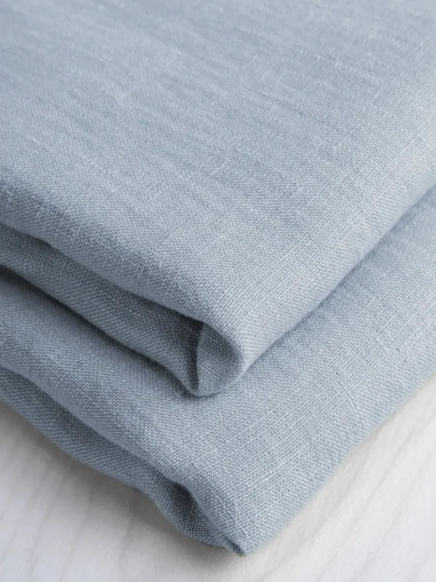 Midweight European Linen -  Chambray - Swatch – Image 2