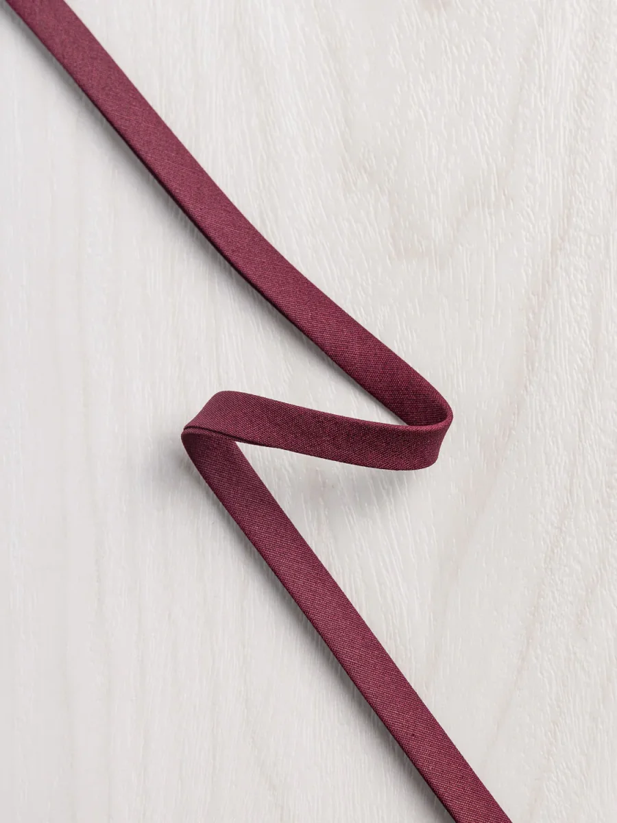 Double-Fold Cotton Poplin Bias Tape - 10 mm (3/8") wide - Merlot – Image 2