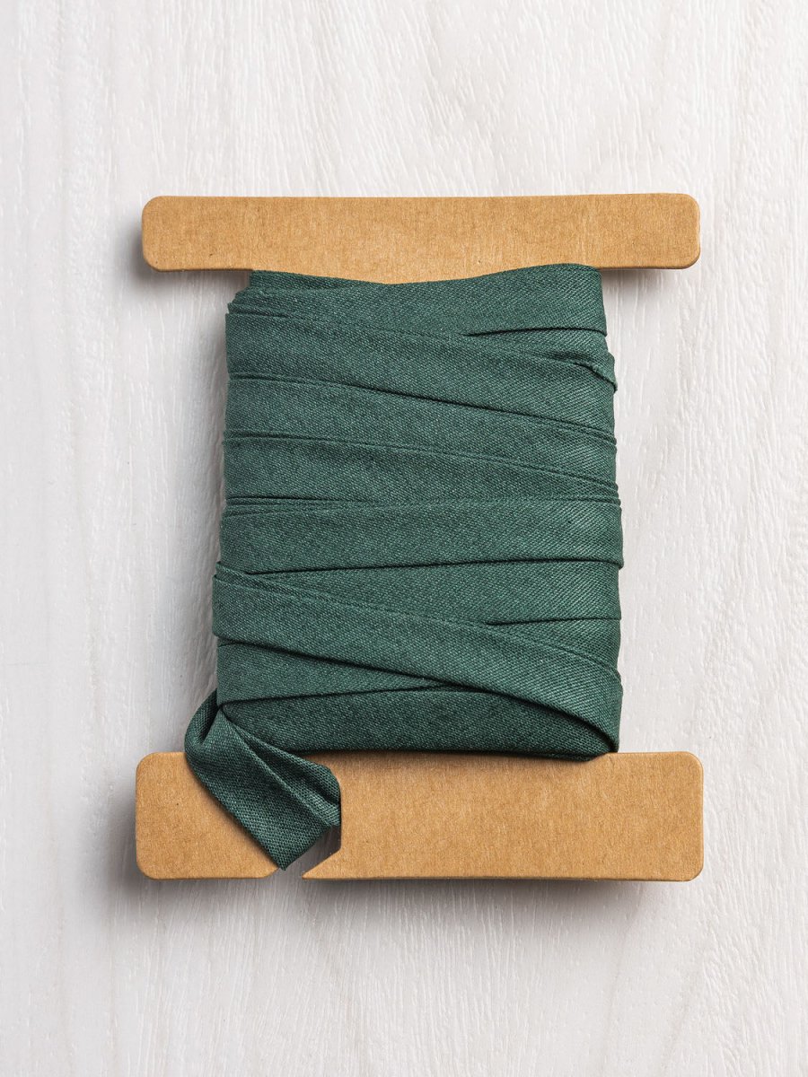 Double-Fold Cotton Poplin Bias Tape - 10 mm (3/8") wide - Forest – Image 3