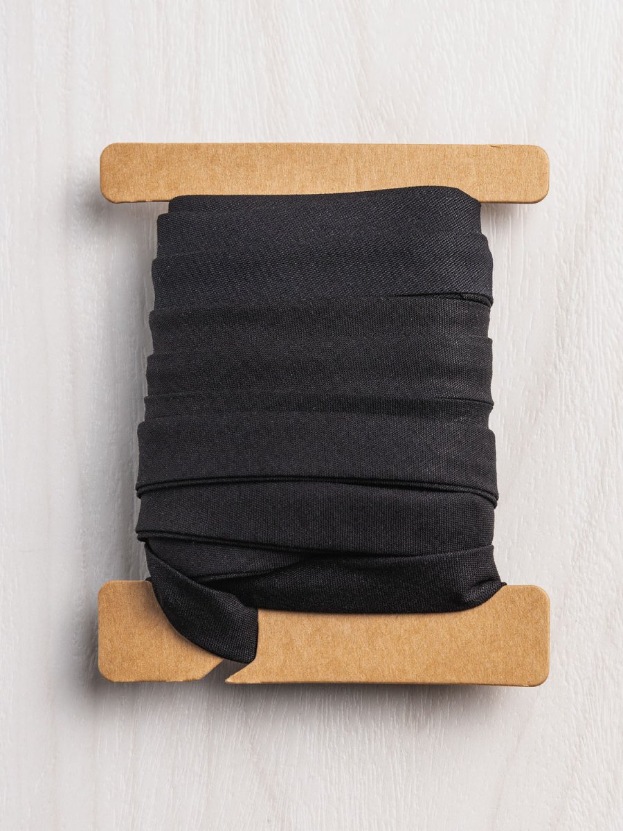 Double-Fold Cotton Poplin Bias Tape - 13 mm (1/2") wide - Black – Image 3