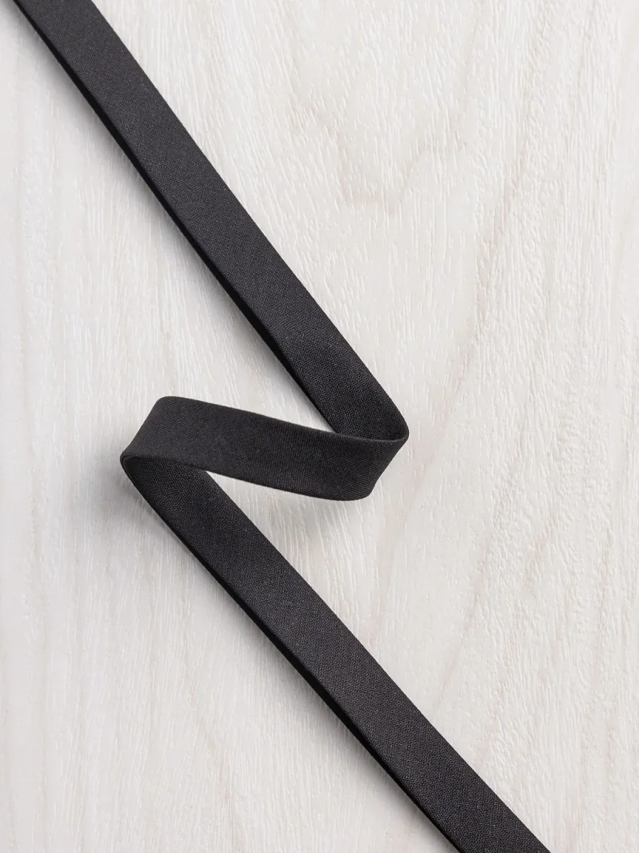 Double-Fold Cotton Poplin Bias Tape - 13 mm (1/2") wide - Black – Image 2