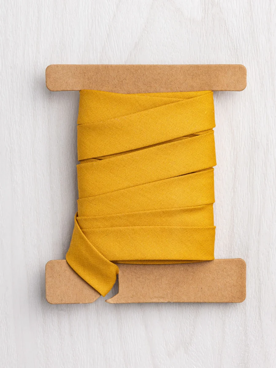 Double-Fold Cotton Poplin Bias Tape - 13 mm (1/2")wide - Gold – Image 4