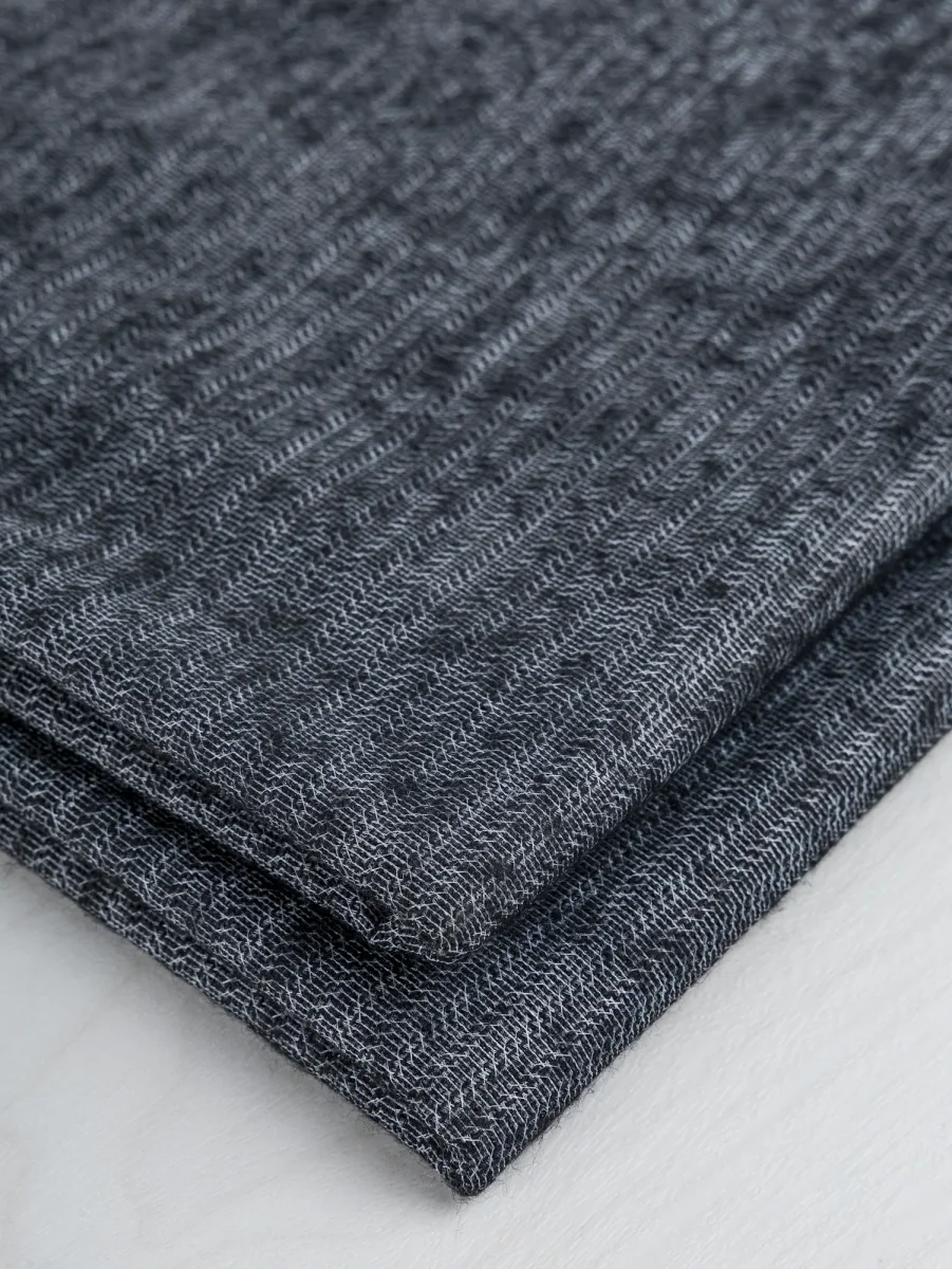 Viscose Poly Midweight Fusible Weft Interfacing for Tailoring - Black