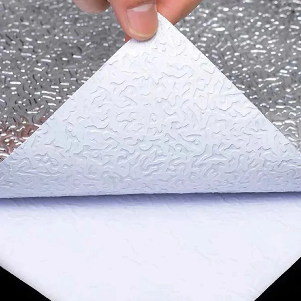 Adhésif Plan de Travail avec des Motifs et une Feuille d'Aluminium – Image 4